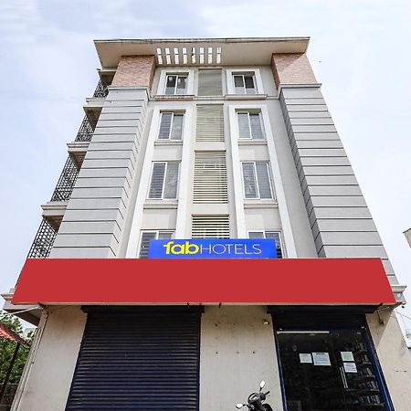 Fabexpress Fen Breeze Otel Siruseri Dış mekan fotoğraf