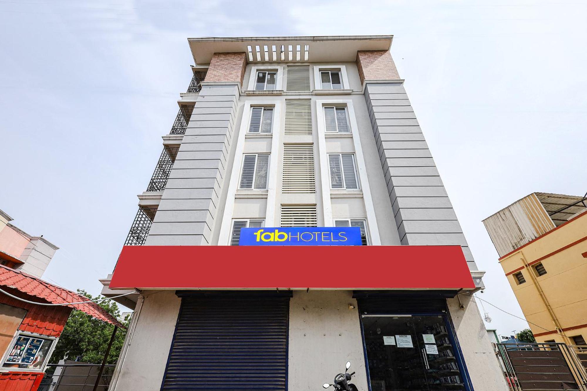 Fabexpress Fen Breeze Otel Siruseri Dış mekan fotoğraf